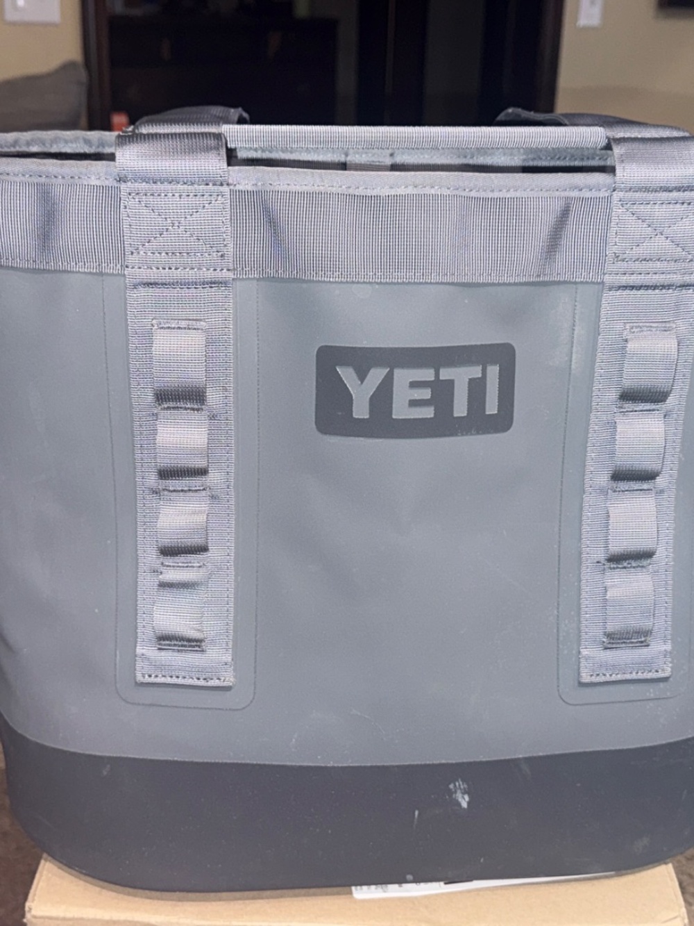 YETI Camino Carryall 35 – Storm Gray - Picture 4 of 5